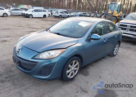 2011 Mazda Mazda3 I Touring z USA, uszkodzony, nr VIN JM1BL1VF8B1448597
